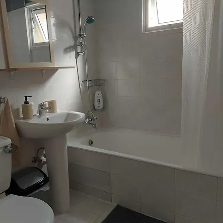 דירה Erika Sea Breeze Makenzie לרנקה